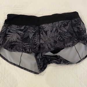 Black pattern lulu shorts